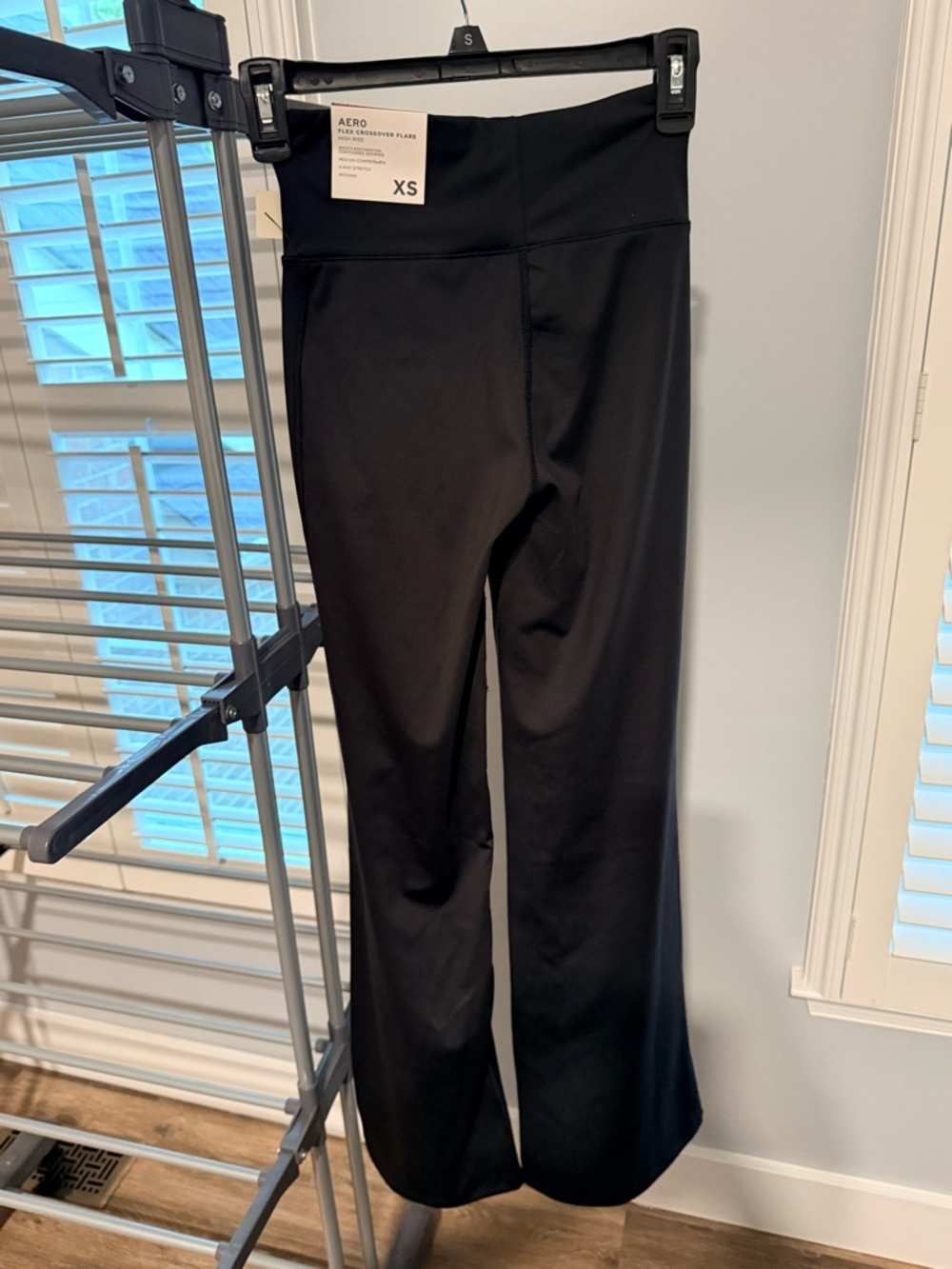 Aero Women’s Black Flare Leggings - XS